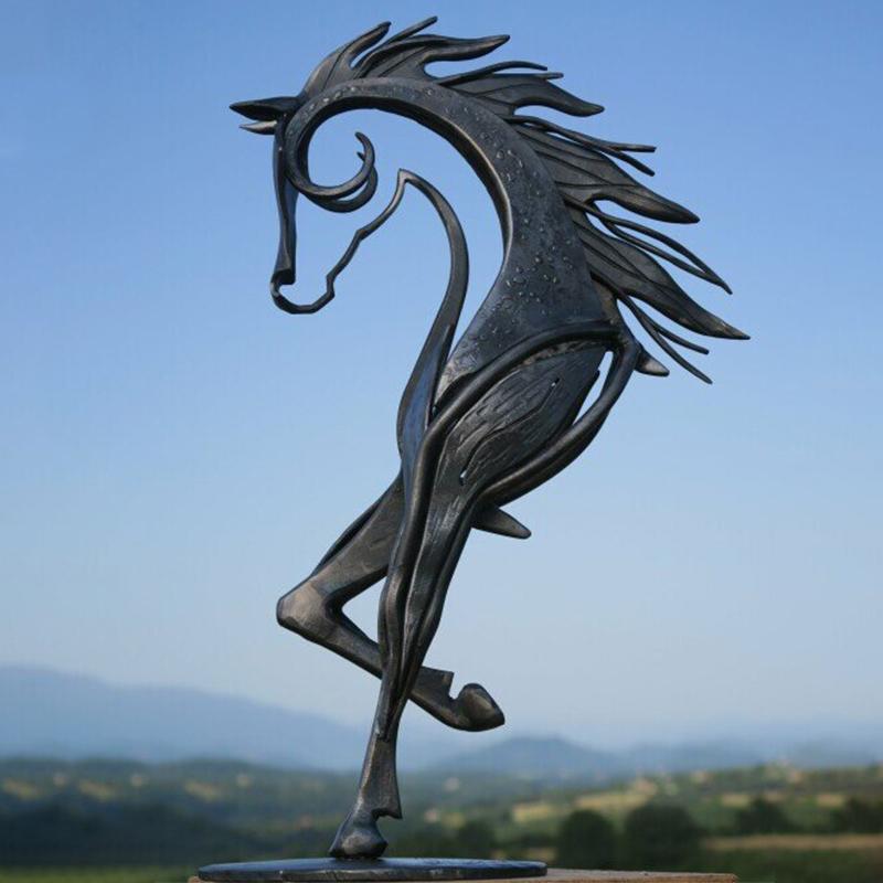 Metallornamente Pferdeskulptur